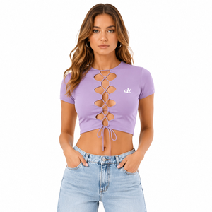 Camiseta Baby Tee con cordones frontales para mujer, top streetwear con recortes personalizados, estilo Y2K, para primavera/verano, blusa con cuello redondo y aberturas, DTF - Product Image 1