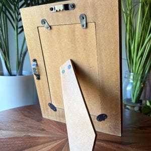 Handmade Elegant Vertical Bone Inlay 4x6 in Photo Frame with <b>Braided</b> <b>Beaded</b> Design Durable Tabletop Display - Product Image 4