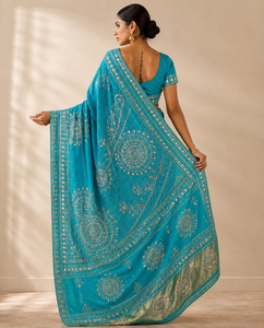 Sari en soie Moonga Bandhani Teal avec bordure brodée miroir, style vintage, longueur ras du sol, infroissable, élégant, pour mariage indien et fêtes, pour femme - Product Image 2