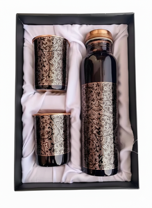 Botella de Agua de Cobre de Lujo con 2 Vasos, Apta para Lavavajillas, Ecológica, Irrompible y de Diseño Compacto para Uso Diario y Viajes - Product Image 3