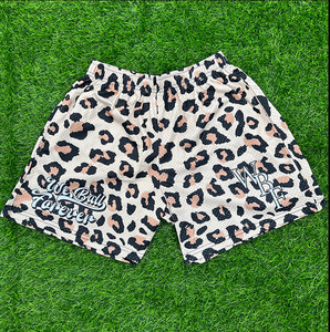 Shorts de sport pour homme personnalisés, en maille polyester à sublimation, à séchage rapide, avec entrejambe de 5 pouces, pour la gym, le basketball et le streetwear - Product Image 3