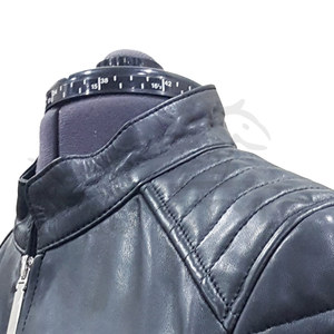 Chaquetas de Cuero Negro, Chaqueta de Motociclista para Mujer, Corte Ajustado, Piel de Cordero, Hombros Acolchados, Cierres, Estilo Biker Personalizado - Product Image 6