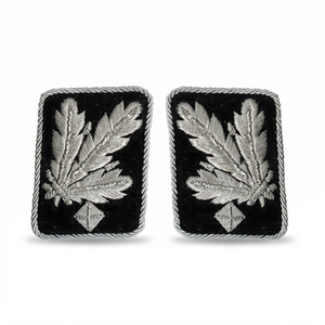 Paire de pattes de col d'officier cérémoniel brodées à la main, écussons de gorgete en bouillon, insignes d'uniforme de cérémonie - Product Image 2