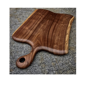 Tabla de cortar de madera de alta calidad, diseño rectangular, acabado natural, duradera y sostenible, para cortar verduras y frutas. - Product Image 2