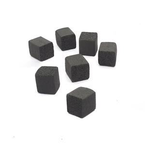 Cubes de charbon de bois de haute qualité en coquille de noix de coco du Sri lanka 25x25x25 - Product Image 1