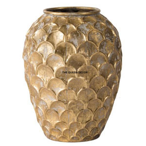 Jarrón de Metal Fundido en Aluminio con Acabado Negro y Dorado, Diseño Único, Jarrón Alto de Metal en Oferta para Decoración de Bodas y Hogar - Product Image 2