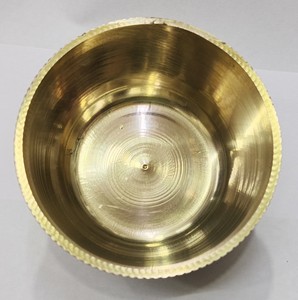 ชามอาหารทองเหลืองขัดเงาด้วยมือ ผลิตจากโรงงานโดยตรง คุณภาพดี ราคาไม่แพง หรูหรา เหมาะสำหรับโต๊ะอาหาร โดย MHQ Traders PVT LTD - Product Image 6
