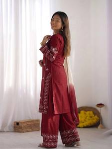 Ensemble Kurta et pantalon ethnique pour femme, tenue indienne/pakistanaise richement brodée, dupatta longueur cheville, séchage rapide, toutes saisons, pour fêtes et mariages - Product Image 4