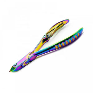 ProfCuticle Cortacutículas de Acero Inoxidable, Herramienta para Cortar y Remover Cutículas de Uñas y Uñas de los Pies, Venta al por Mayor - Product Image 3