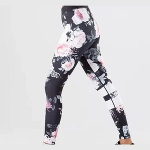 Leggings de Yoga para Mujer con Estampado por Sublimación, Leggings de Alta Calidad para Mujer, Ropa Deportiva, Leggings para Mujer con Cintura Elástica y Sublimación - Product Image 3