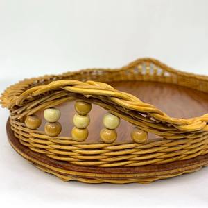 Plateau de service en rotin avec base en bois, idéal pour la cuisine, l'usage quotidien, les collations, le café et le thé, provenant d'Inde. - Product Image 4