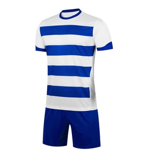 Maillot de football personnalisé avec design d'équipe/logo, 100% polyester, imprimé par sublimation, respirant et anti-UV - Product Image 1