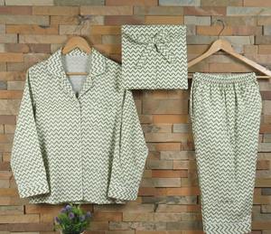 Conjunto de Pijama y Ropa de Estar para Mujer, Tejido Térmico Tradicional de Algodón con Estampado a Mano y Bordado a Máquina, Exportación India - Product Image 6