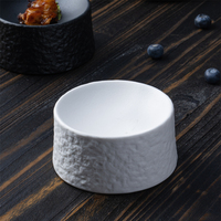 YAYU Vaisselle sur pied personnalisée en porcelaine de pierre blanche pour hôtel, assiette à dessert et support à apéritif en céramique noire pour restaurant