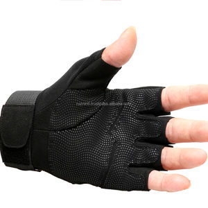 Guantes de golf de malla flexible y cómodos para hombres y mujeres, diseñados para mejorar el agarre, tacto suave y práctica en todo tipo de clima. - Product Image 2