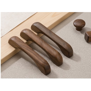 Tiradores Minimalistas de Madera Maciza, Manijas de Madera Premium para Armarios, Gabinetes de Cocina e Interiores del Hogar - Product Image 1