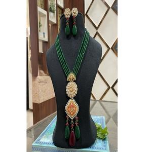 Conjunto de Collar y Pendientes Kundan de Latón Chapado en Oro de Primera Calidad, para Compromiso, Boda o Fiesta - Product Image 1