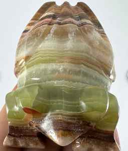 Figurine de grenouille en onyx sculptée à la main, pierre naturelle, grenouille porte-bonheur, symbole de prospérité, décoration de la maison, décoration de bureau, cadeau Feng Shui - Product Image 1