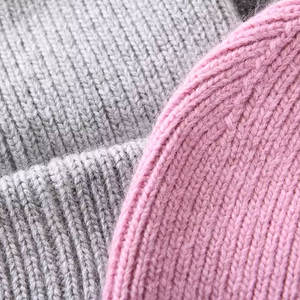 Econex Sports Low Price Plain Knitted Embroidery Logo Pom Beanie Hat 100% Acrylic Street Style Unisex Wholesale Custom Label - Product Image 4