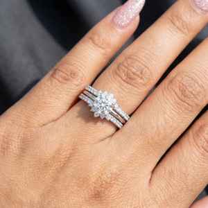 Anillo de doble banda con diseño de rayos de sol y diamantes de moissanita de corte redondo, plata 925 original, ideal para mujeres, regalo de boda o promesa, joyería para ella. - Product Image 5