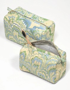 Ensemble de trousses de toilette matelassées de luxe à imprimé marbré en coton pour organiser le maquillage, sac de rangement souple avec fermeture éclair et poignée pour les voyages - Product Image 1