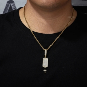 Colgante de Plata 925 con Moissanita y Cruz Colgante - Colgante de Cruz de Plata de Ley 925, Joyería Cristiana Minimalista - Product Image 1