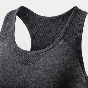 ชุดโยคะสองชิ้นไร้รอยต่อสำหรับผู้หญิง เสื้อชั้นในกีฬาแบบคอวี สายไขว้หลัง กางเกงเลกกิ้งออกกำลังกายเอวสูงยืดหยุ่น ยกสะโพก - Product Image 4