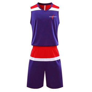 Uniforme de Baloncesto OEM, Conjunto Deportivo con Tela 100% Poliéster Transpirable para Mayor Comodidad Durante los Juegos - Product Image 1