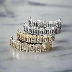 Grillz dentaire de luxe unisexe en argent sterling plaqué or 18 carats, serti de moissanite taille brillant, monture géométrique, ensemble complet supérieur et inférieur - Product Image 6