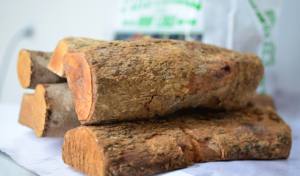 High-Performance BBQ Fuel from Vietnam Featuring Kiln-Dried Lychee & Longan Firewood Sticks with Acacia Activated <b>Charcoal</b> - Product Image 3