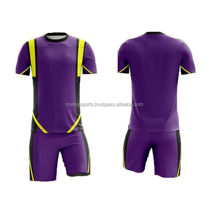 Maillot de football à manches courtes haute performance offrant confort, mobilité et résistance pour les matchs scolaires, universitaires, de club et d'équipe - Product Image 1