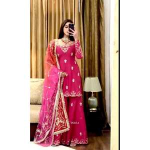 Conjunto de traje de fiesta Salwar Kameez de poliéster de primera calidad con intrincado trabajo de bordado con lentejuelas - Product Image 3