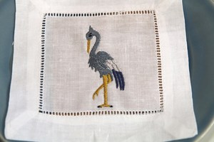 Sous-verres carrés personnalisés 100% lin, serviettes brodées style japonais, cadeau de Noël pour hôtesse de cocktail, monogramme - Product Image 5