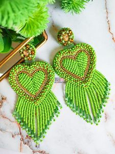 Boucles d'oreilles pendantes en forme de cœur pour femmes, style bohème, avec franges perlées vertes, plaqué or, cristaux et strass, bijoux de fête - Product Image 1