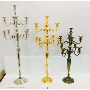 Porte-bougie tendance dans le milieu industriel, qui ajoute une touche de glamour vintage rappelant le charme de l'ancien monde. - Product Image 6