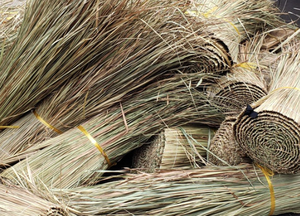 Panneaux de toiture en chaume naturel faits à la main au Vietnam pour la couverture des toits d'hôtels et de complexes hôteliers, utilisation extérieure estivale - Product Image 4