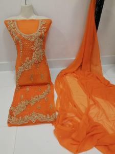 El último diseño más vendido de AJM para damas paquistaníes Salwar Kameez hecho de seda y algodón - Product Image 2