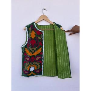 Chaleco de Algodón Bordado Suzani Hecho a Mano, Estilo Vintage, Tradicional Indio, Ecológico, Transpirable, Regalo para Ella - Product Image 2