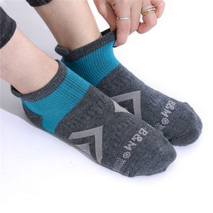 Chaussettes de sport durables en coton biologique 100% unisexes Taiwan OEM - Product Image 1