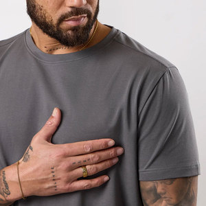 Camiseta Deportiva Oversize Lisa de Manga Corta 100% Poliéster de Secado Rápido para Entrenamiento, Diseño en Blanco, Ropa de Verano - Product Image 5