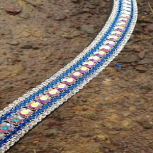 Banda Frontal para Caballo de Cuero de Alta Calidad con 5 Hileras de Cristales Negros y Transparentes en Todos los Tamaños Personalizados a Precio de Fábrica al por Mayor - Product Image 3