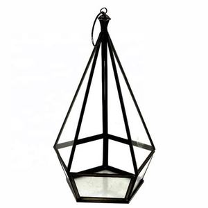 Linterna negra hecha de vidrio y metal para la sala de estar del hogar y la mesa de boda, iluminación decorativa de suelo, linterna de metal. - Product Image 2