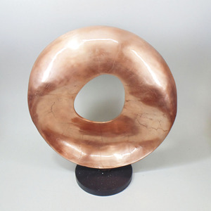 Escultura de Arte Abstracto de Aluminio Hecha a Mano de Primera Calidad, Estatua Decorativa Moderna para la Sala de Estar del Hogar y la Decoración de la Oficina - Product Image 1