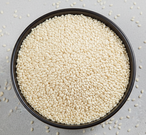 เมล็ดงาขาวออร์แกนิคคุณภาพดี ปอกเปลือกแล้ว เกรด A ธรรมชาติ 100% ไม่มีสารปรุงแต่ง ผลิตในอินเดีย อายุการเก็บรักษา 12-18 เดือน คุณภาพพรีเมียม - Product Image 1