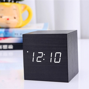 Cubo de Cable USB Recargable con Control por Voz, Reloj Despertador LED de Madera para Mesa de Noche, Regalo Personalizado con Grabado de Logotipo, Regalo de Navidad - Product Image 5