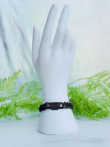 Cadena Cubana de Diamantes de Alta Calidad con Incrustaciones de Piedras Negras, Estilo Hip Hop, para Unisex, de la Marca India - Product Image 5