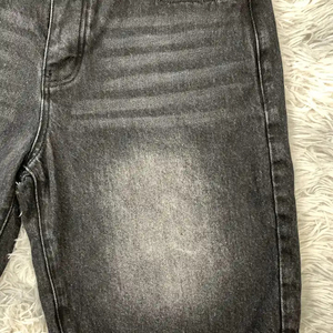 Pantalones cortos de mezclilla negros lavados, holgados, de pierna ancha, estilo jorts, con efecto bigotes de gato, tipo carpintero, para hombre, desgastados - Product Image 6