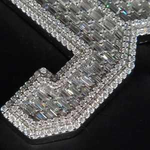 Pendentif de luxe hip-hop en moissanite, en argent 925, avec logo personnalisé, grande taille, médaille ronde de 3 pouces, pendentif personnalisé en moissanite VVS - Product Image 3