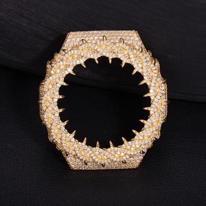 Boîtier de montre personnalisé en moissanite de qualité supérieure, serti de diamants, montre de luxe entièrement pavée de moissanite, montre en moissanite VVS - Product Image 5