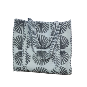 Bolsa de Mano de Algodón Hecha a Mano con Diseño de Conchas, Estilo Bohemio, Abertura Superior, Sostenible, Acolchada a Máquina, para Uso en Todas las Estaciones - Product Image 1